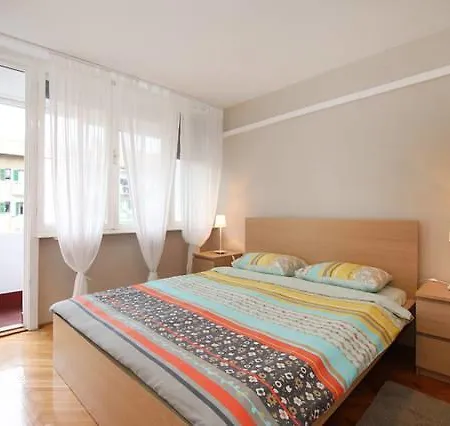Apartament Nara